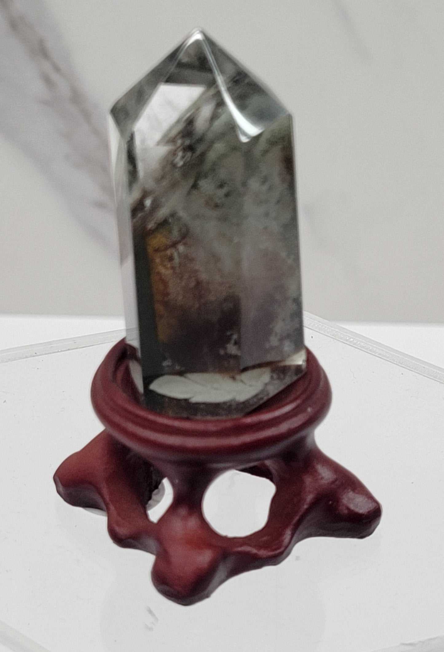 Garden Quartz tower/free form on stand