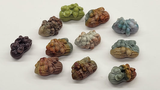 Alashan Agate mini carving - Peanut