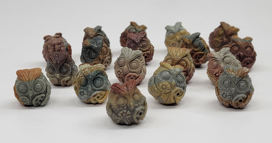 Alashan Agate mini carving - Owl 1
