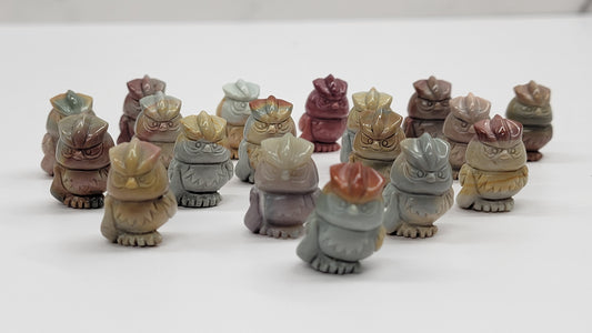 Alashan Agate mini carving - Owl 2
