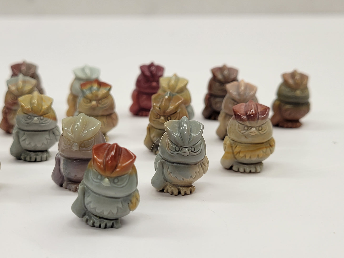 Alashan Agate mini carving - Owl 2
