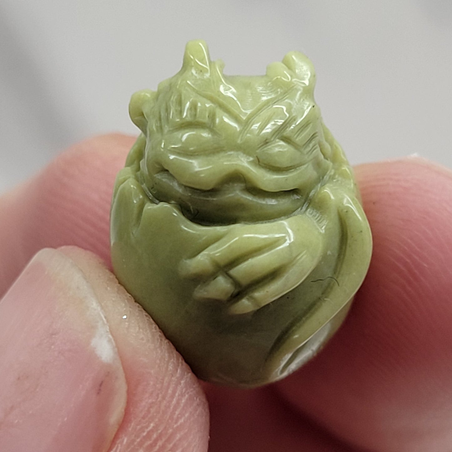 Alashan Agate mini carving - Dragon in egg