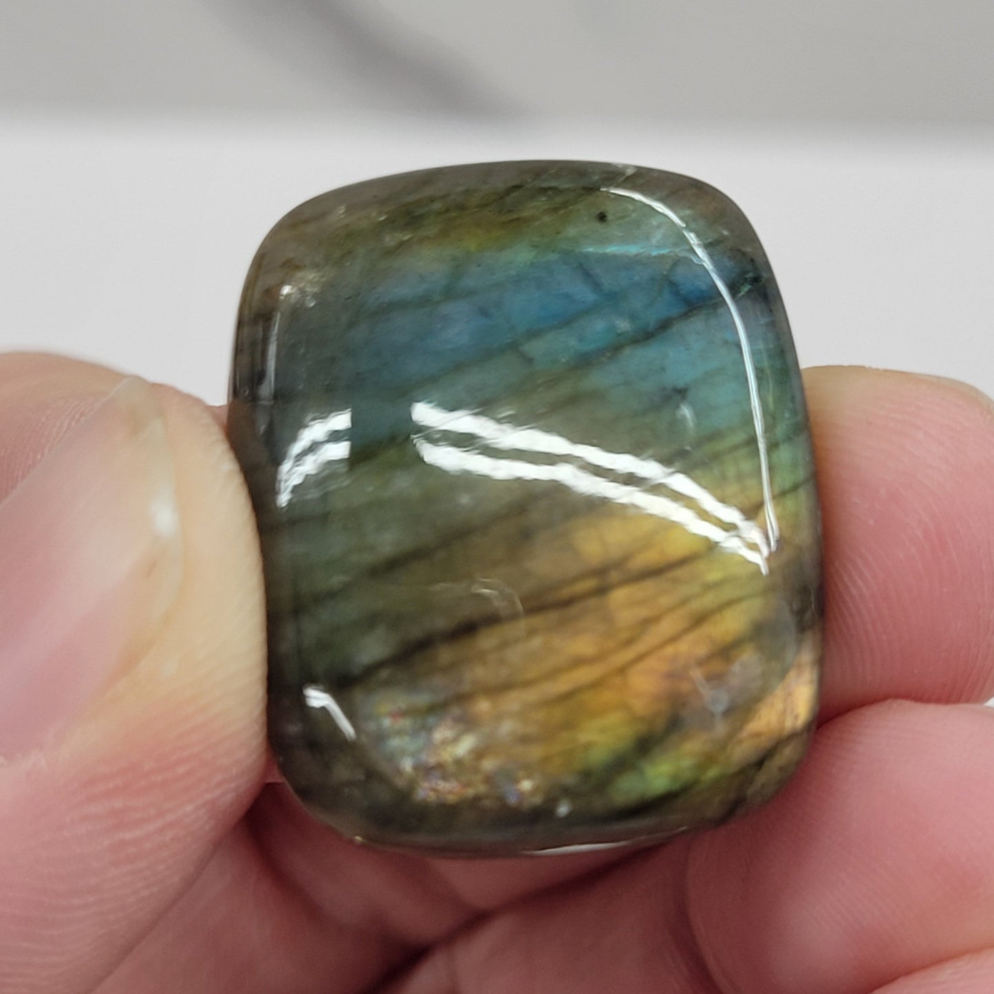Labradorite cabachon