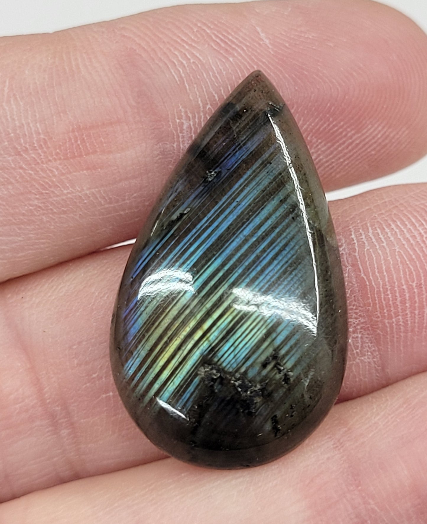 Labradorite cabachon
