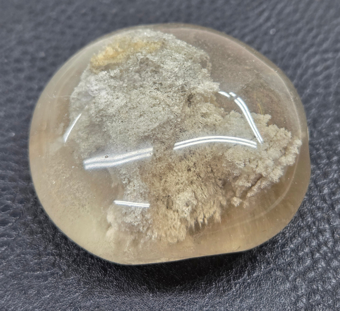 Brazilian Garden Quartz lens