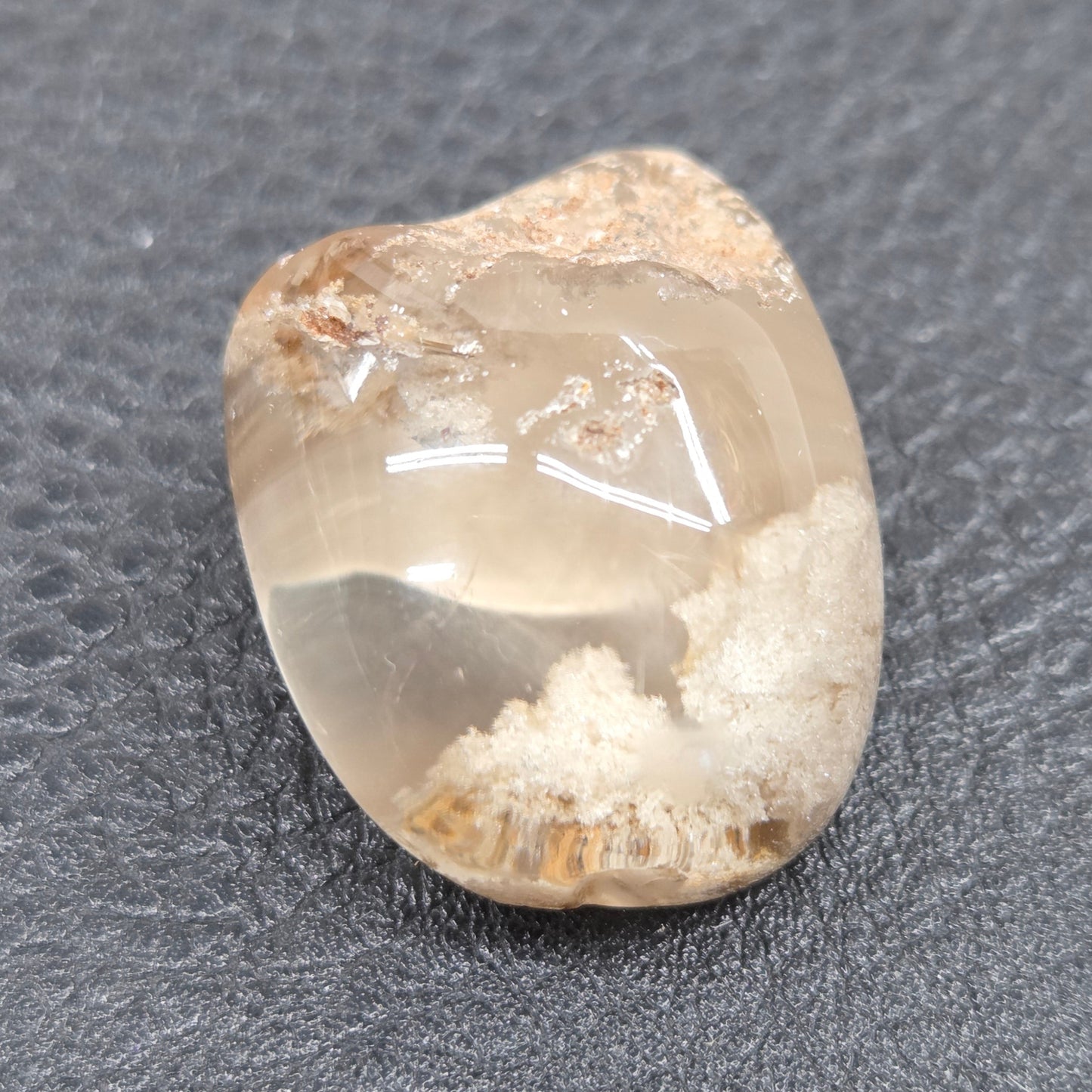 Brazilian Garden Quartz lens