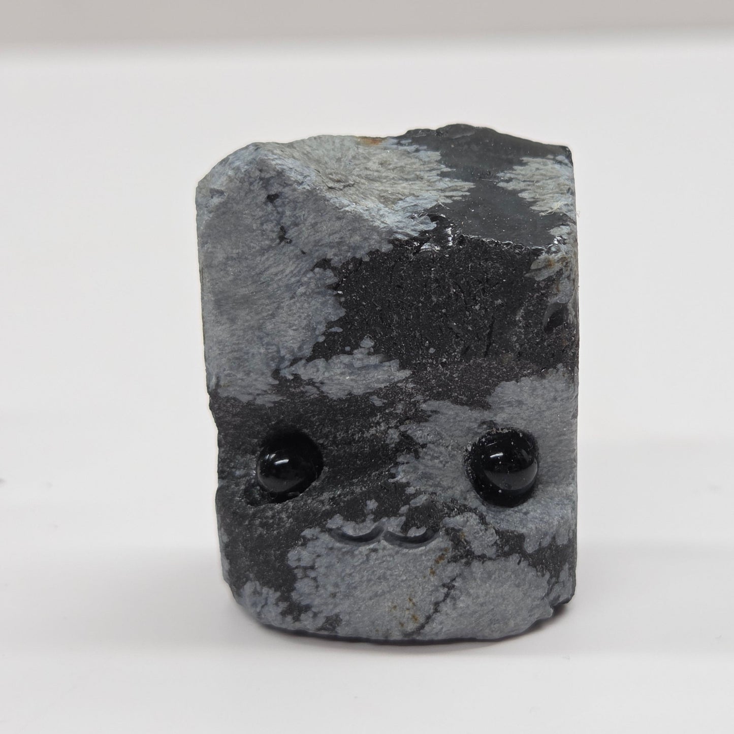 Hedgie - Snowflake Obsidian