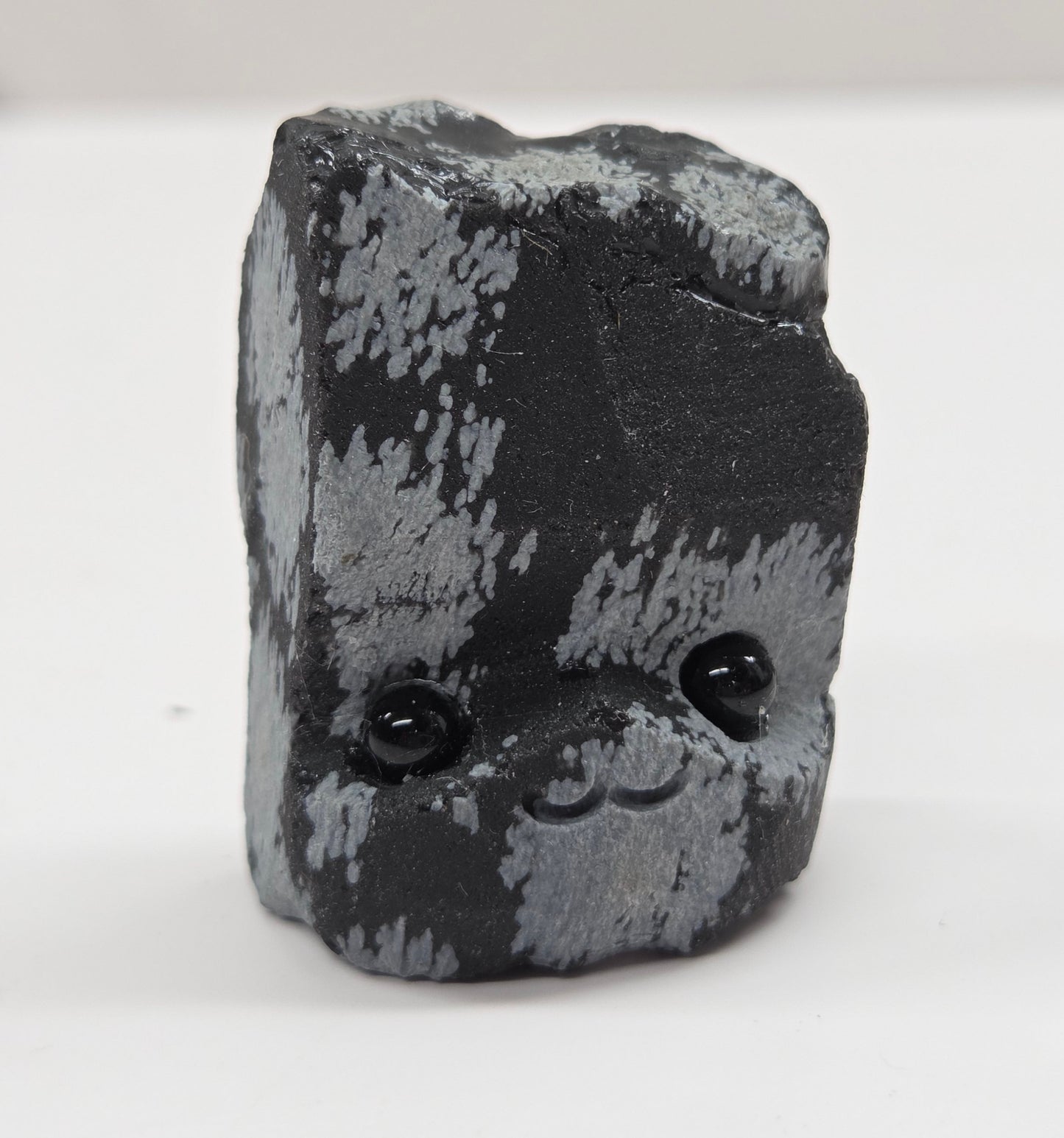 Hedgie - Snowflake Obsidian