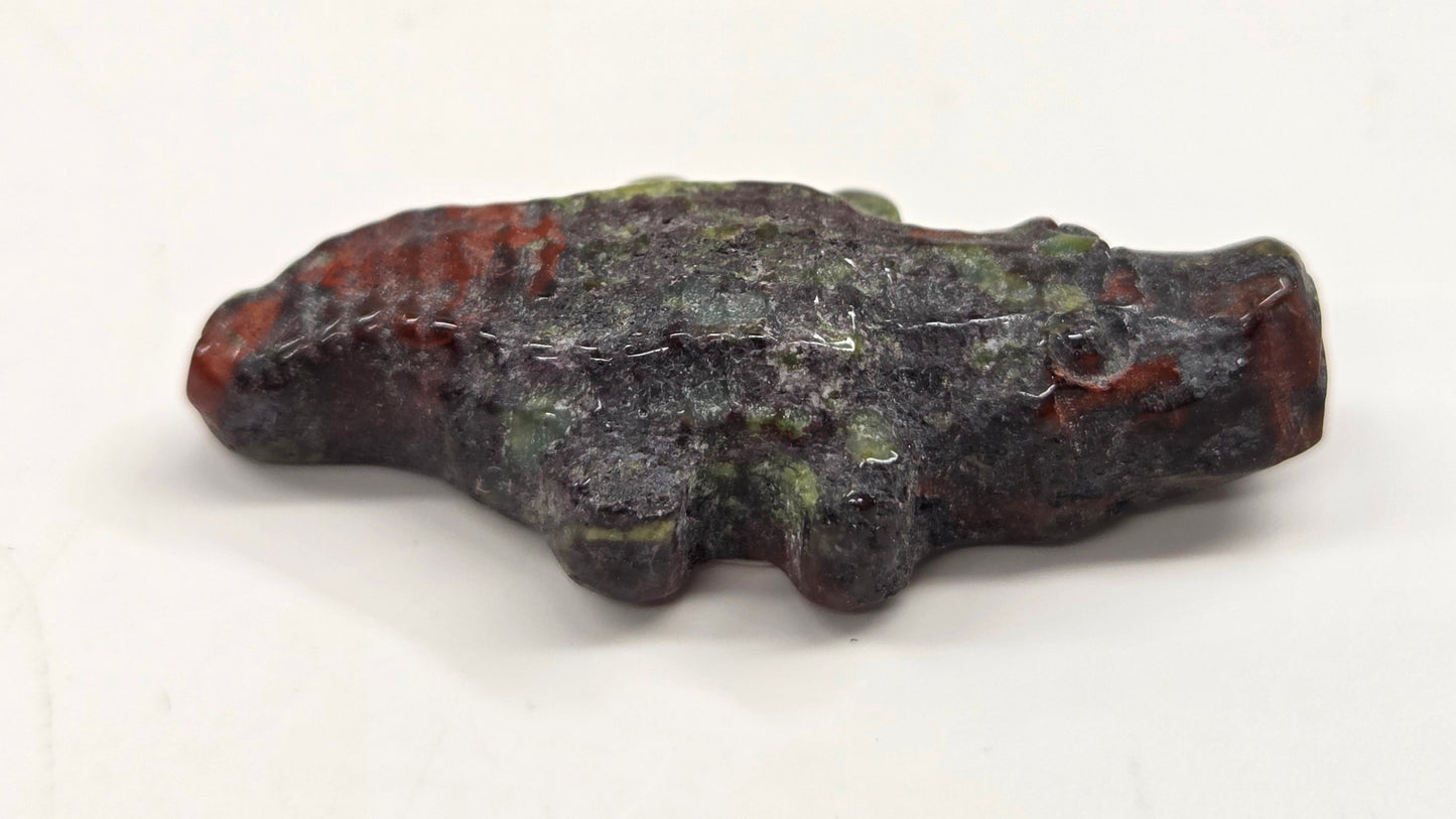 Alligator carvings (mini)