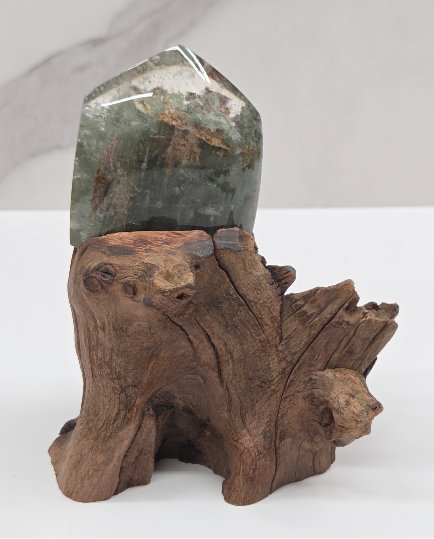 Garden Quartz statement towers on driftwood stand