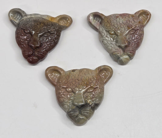 Alashan Agate mini carving - Leopard