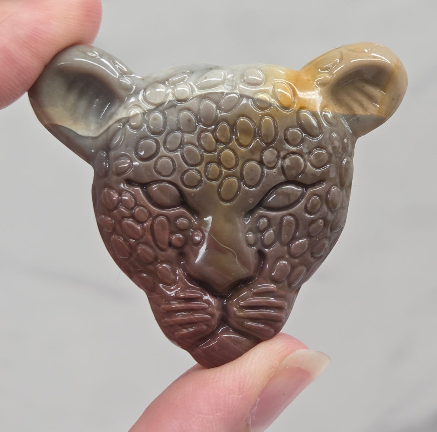 Alashan Agate mini carving - Leopard
