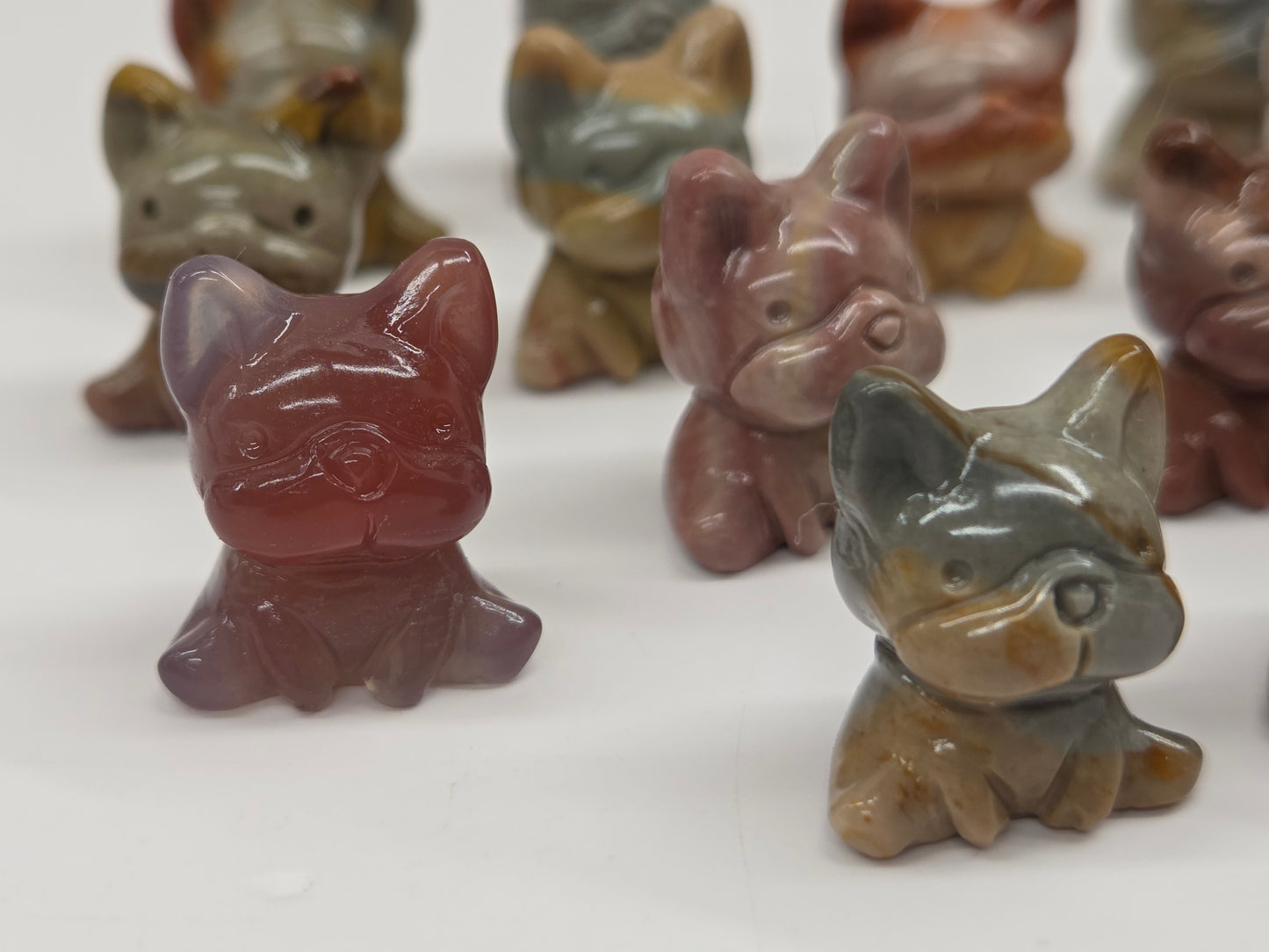 Alashan Agate mini carving - Dog