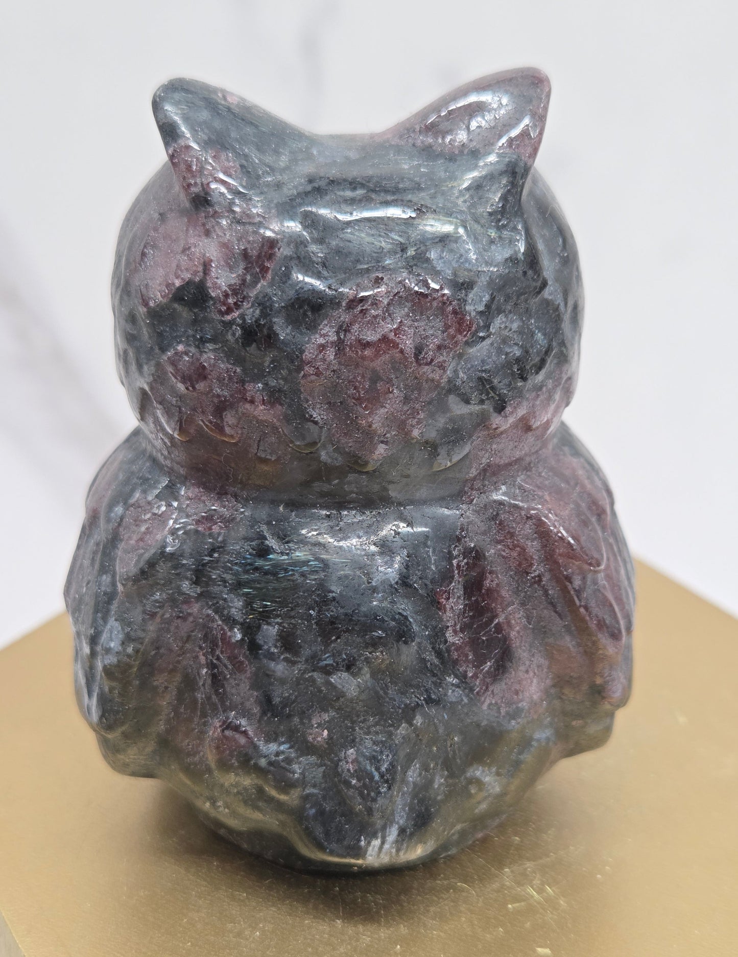 Owl carving large - Garnet
