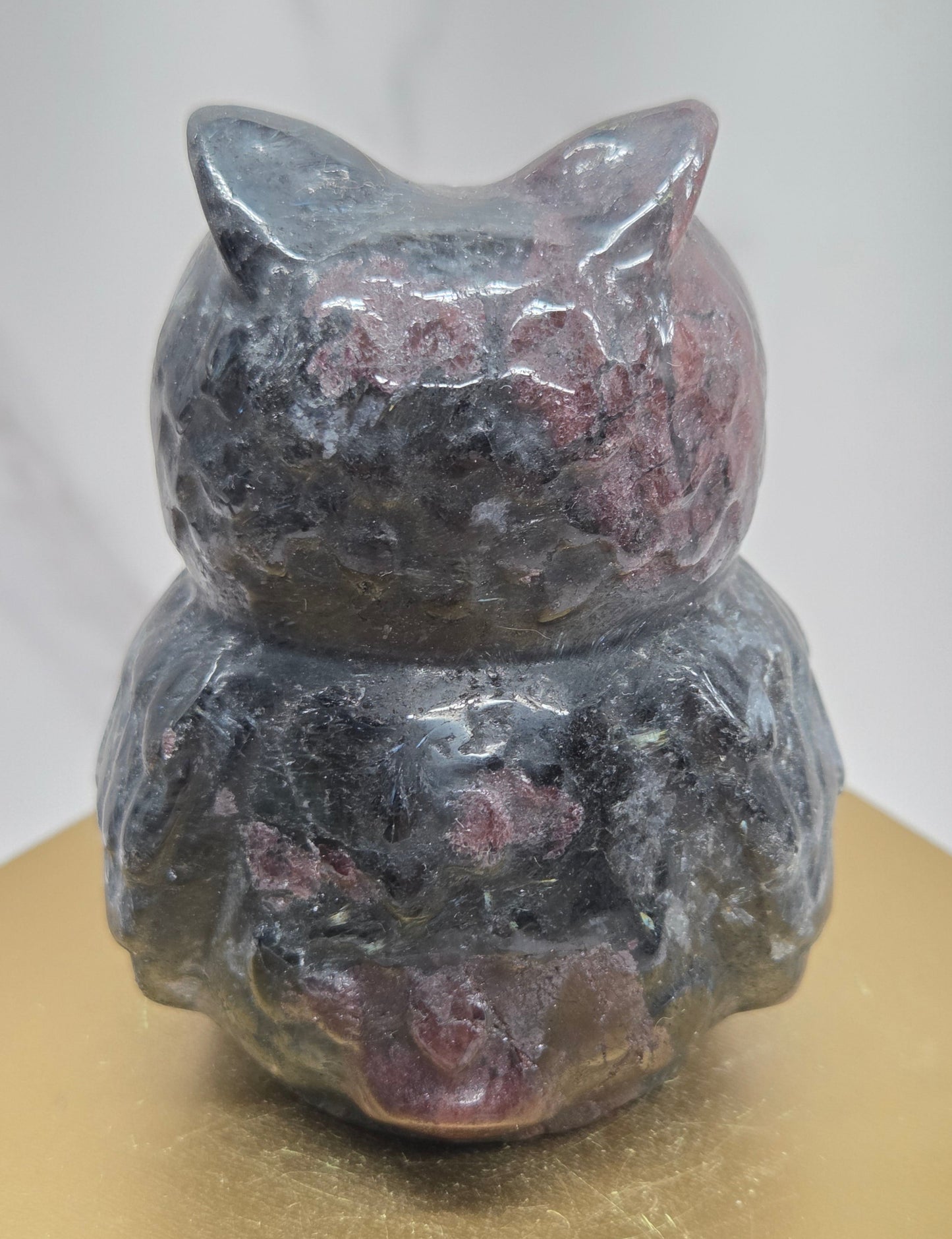 Owl carving large - Garnet