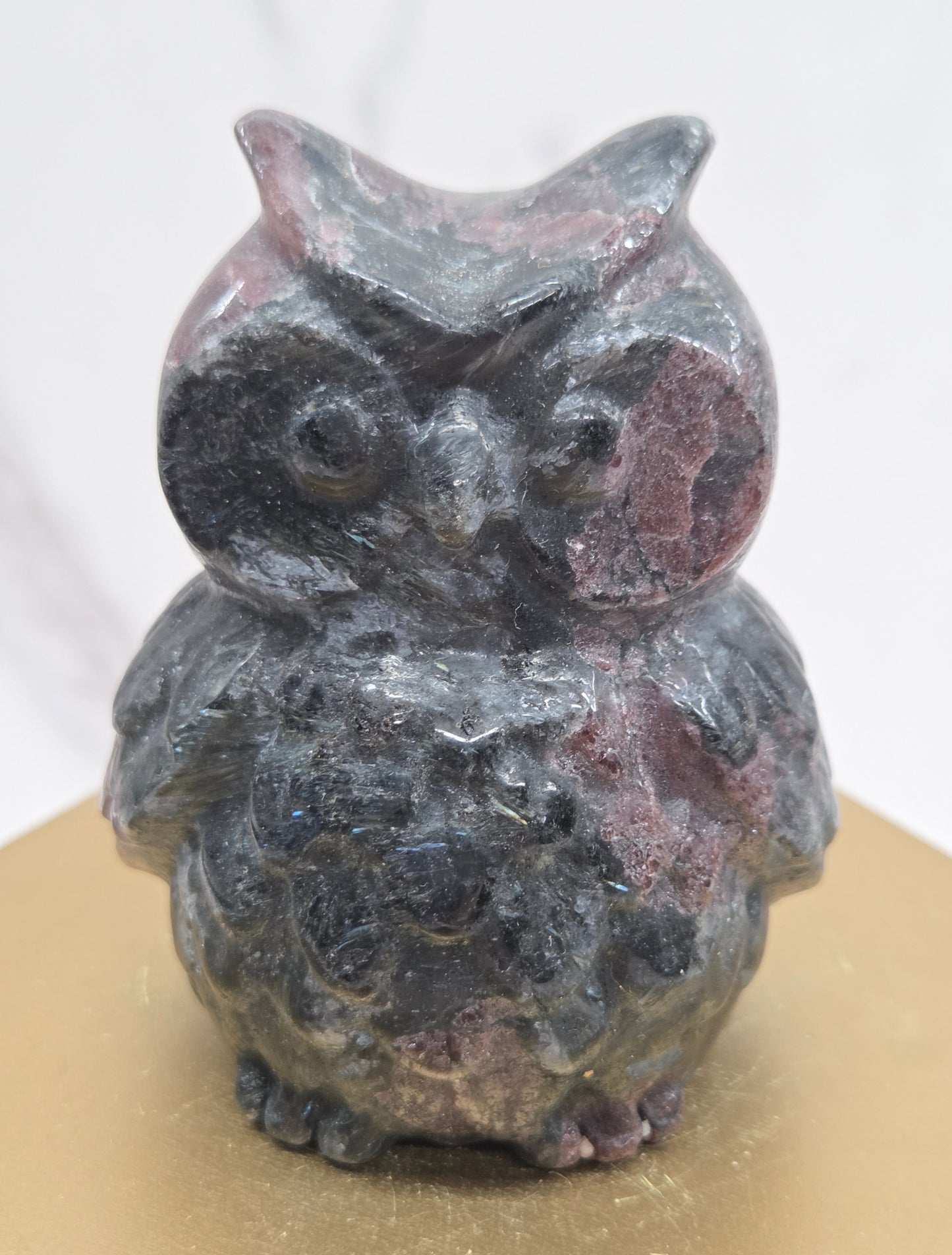 Owl carving large - Garnet