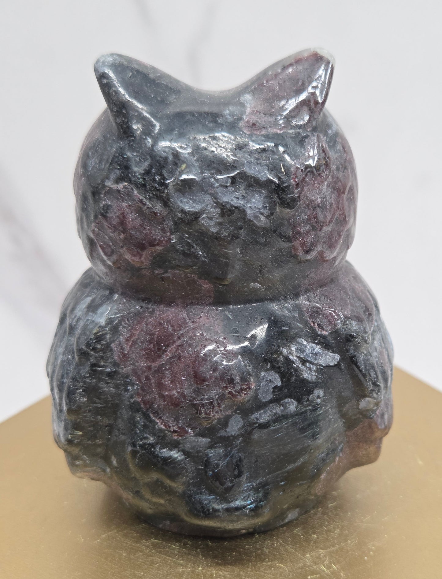 Owl carving large - Garnet