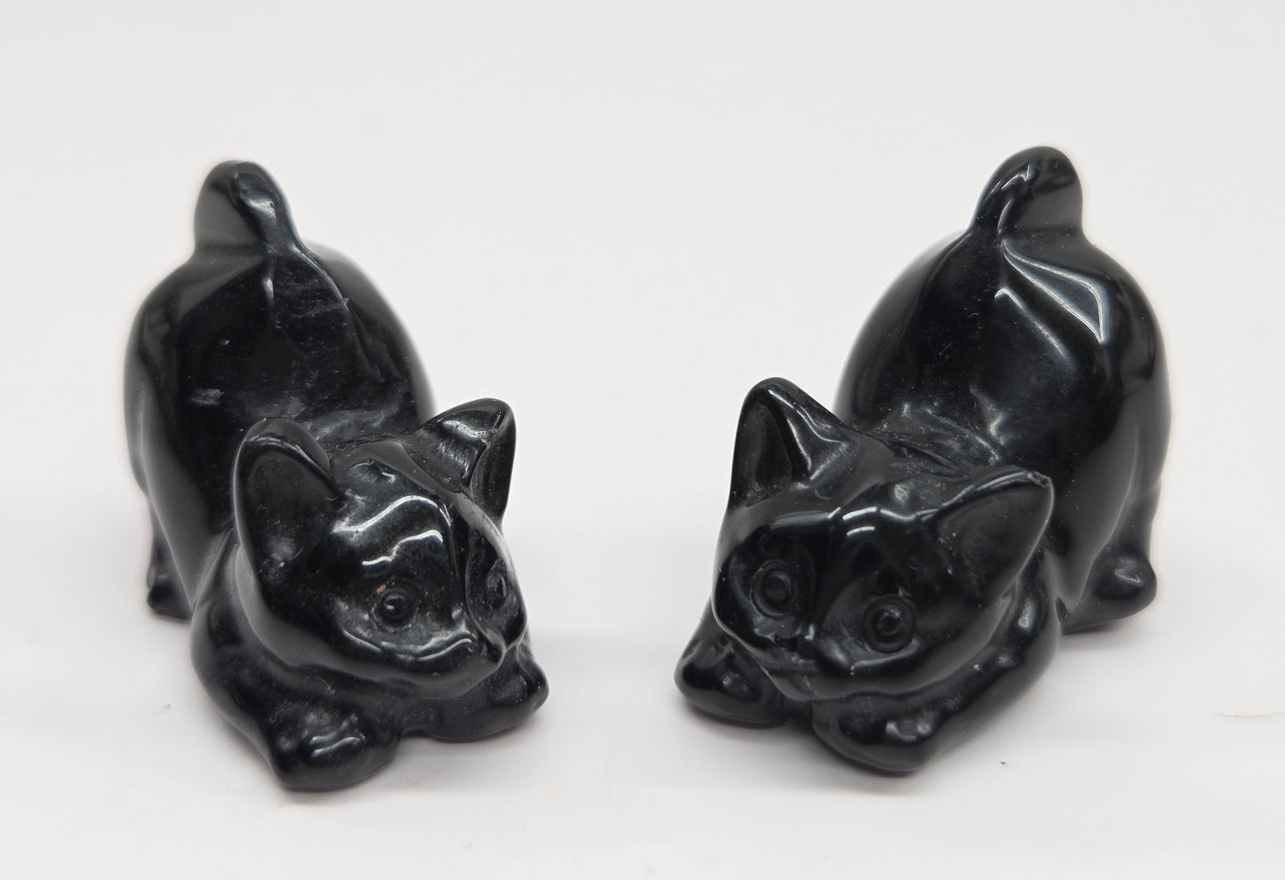 Cat/kitty carvings - playful (X-small)