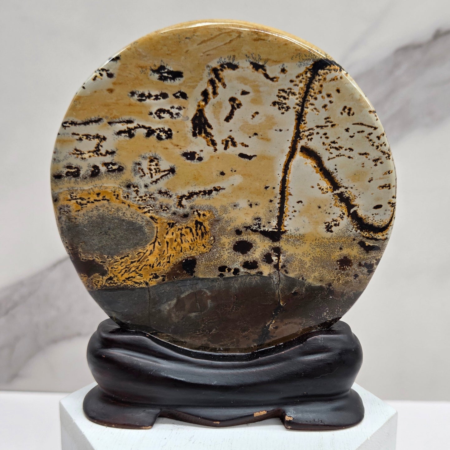 Picture Jasper slab on stand