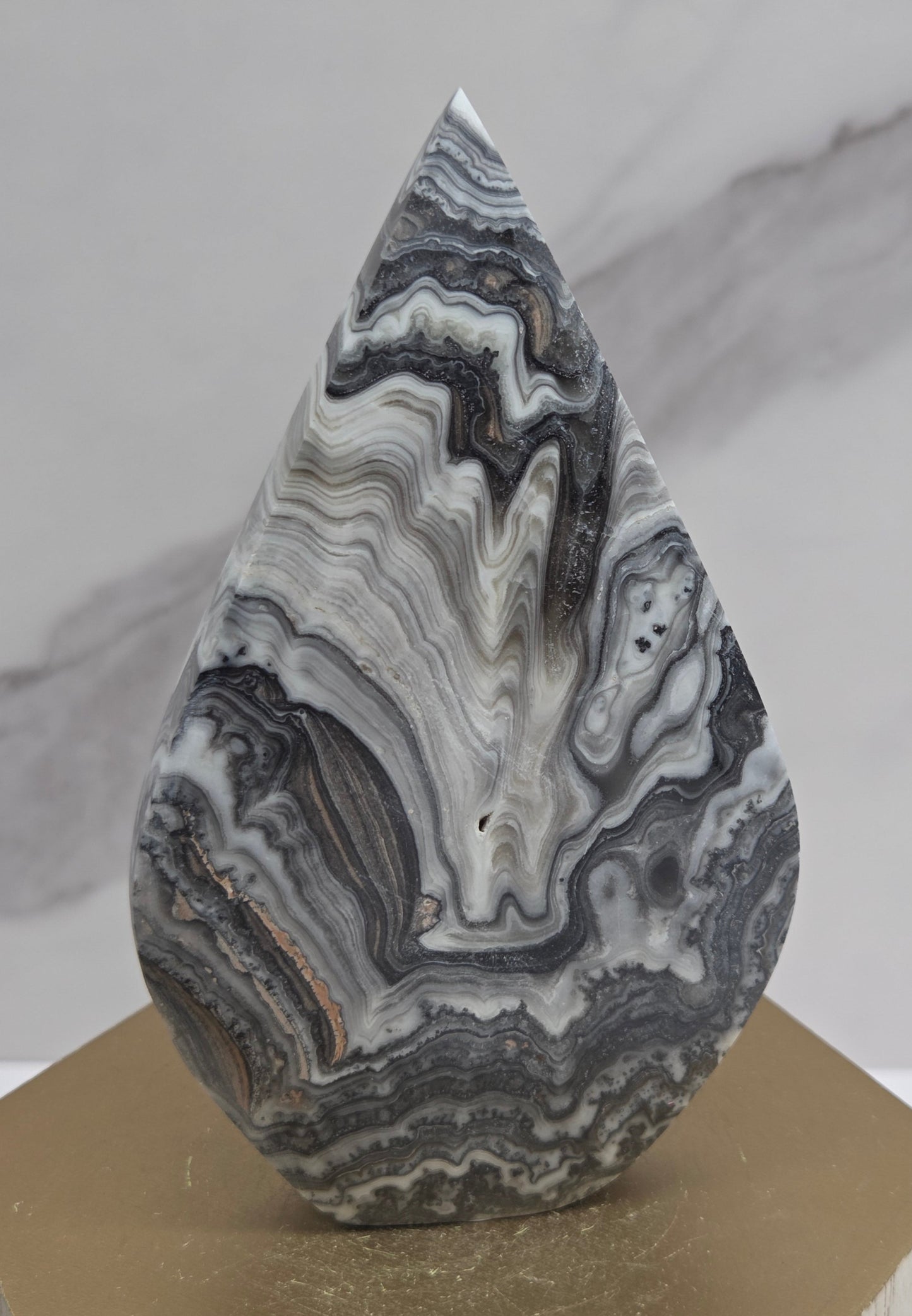 Dendritic Banded Calcite teardrop flames