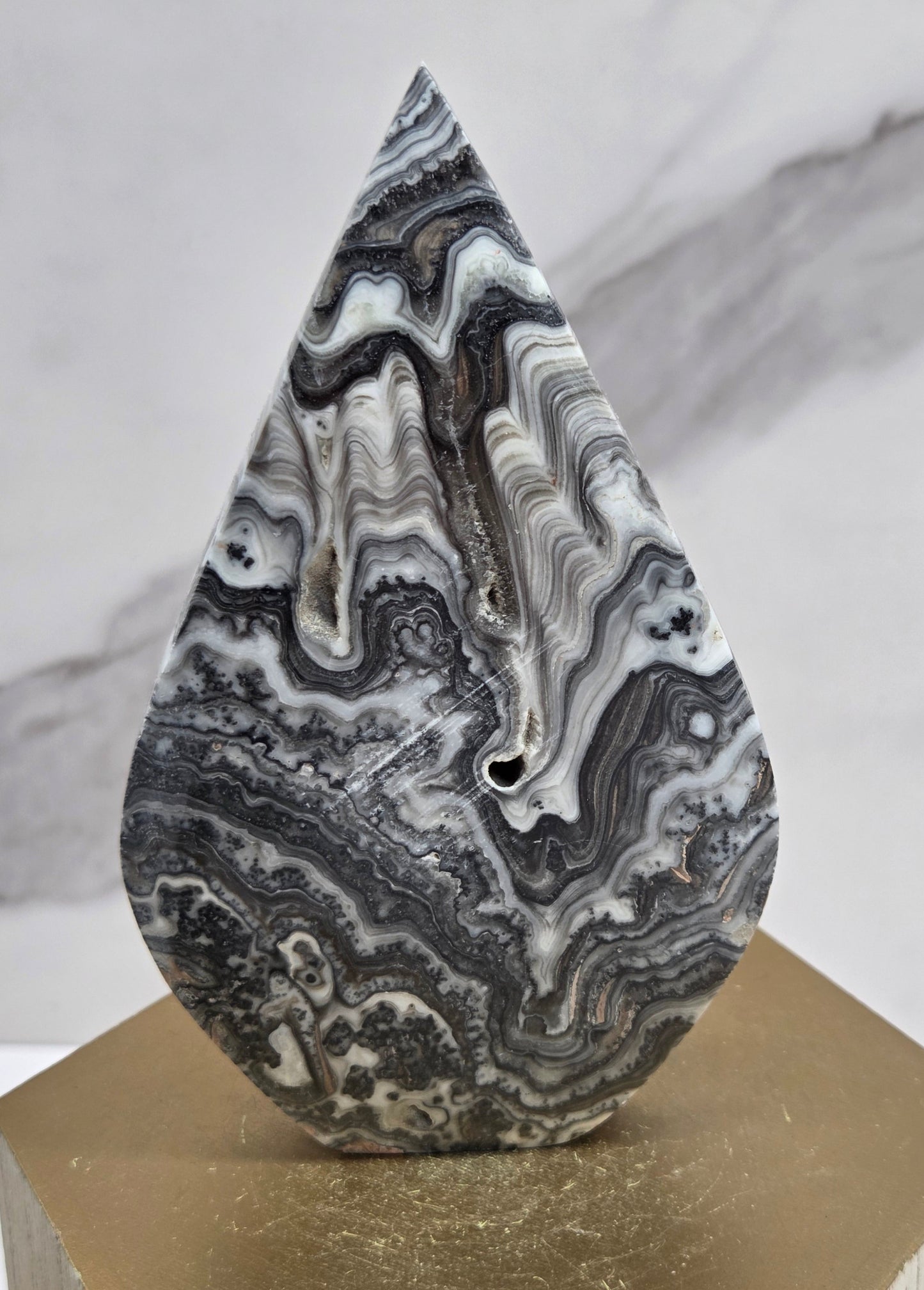 Dendritic Banded Calcite teardrop flames