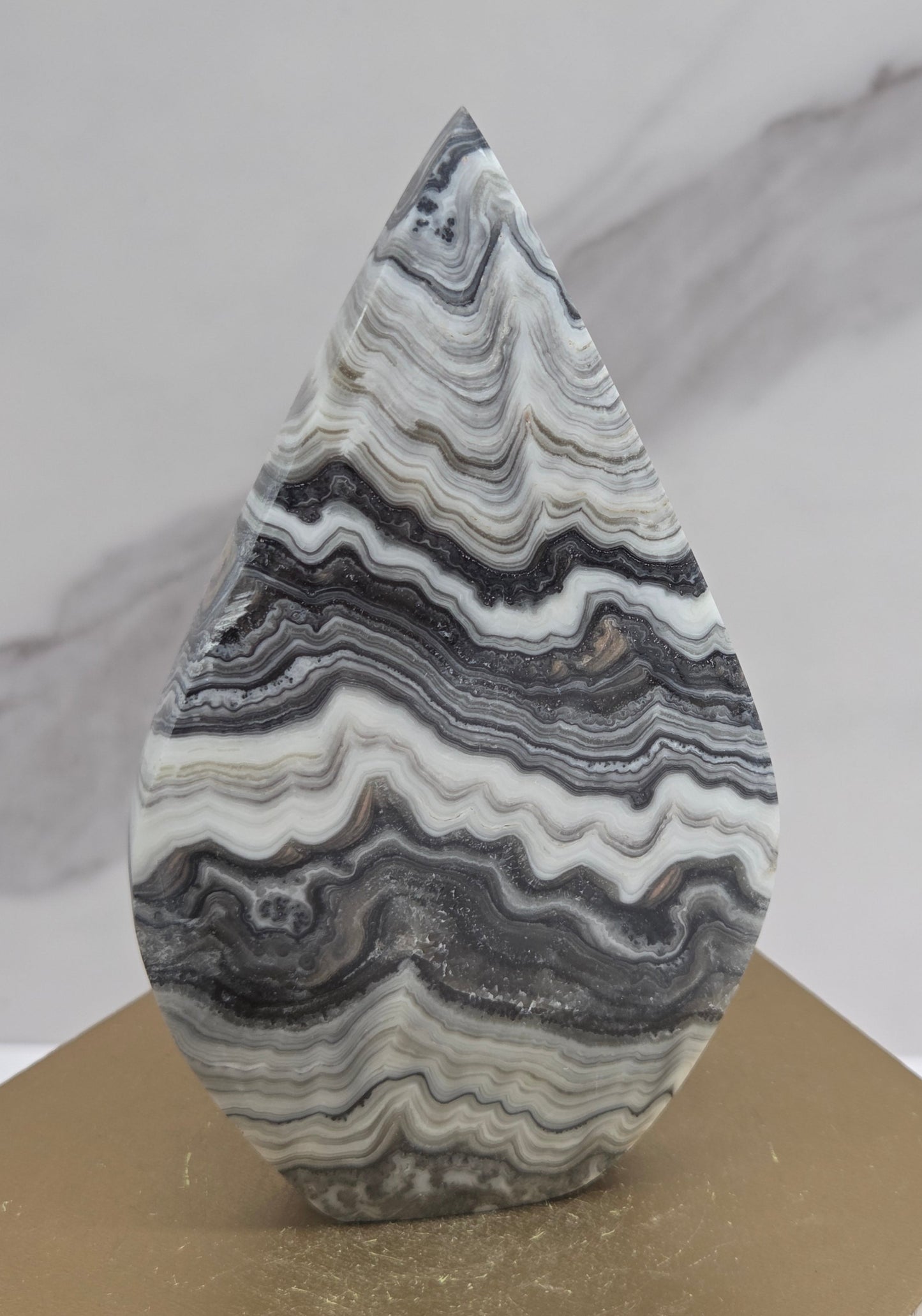 Dendritic Banded Calcite teardrop flames