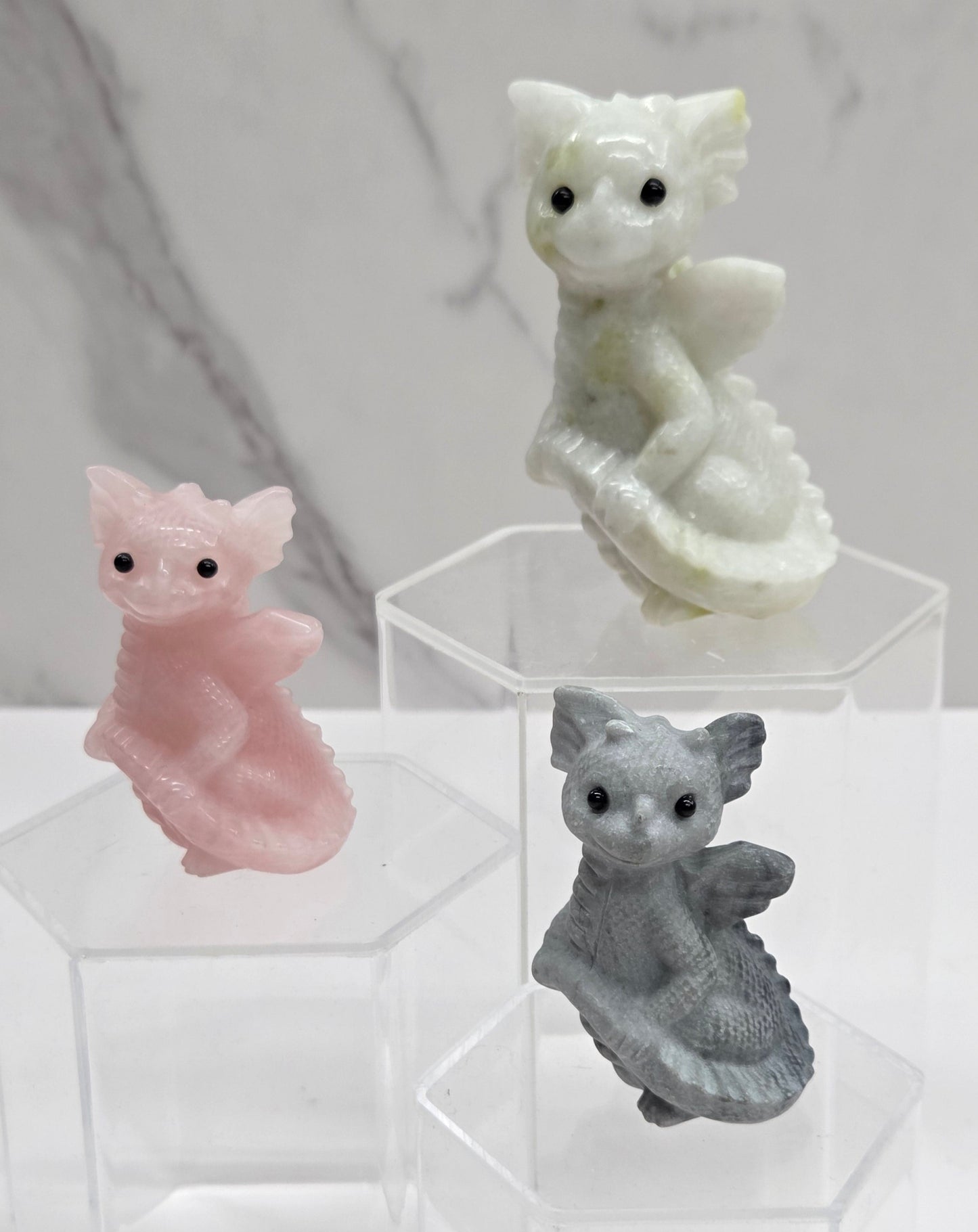 Dragon standing carving (M & L)