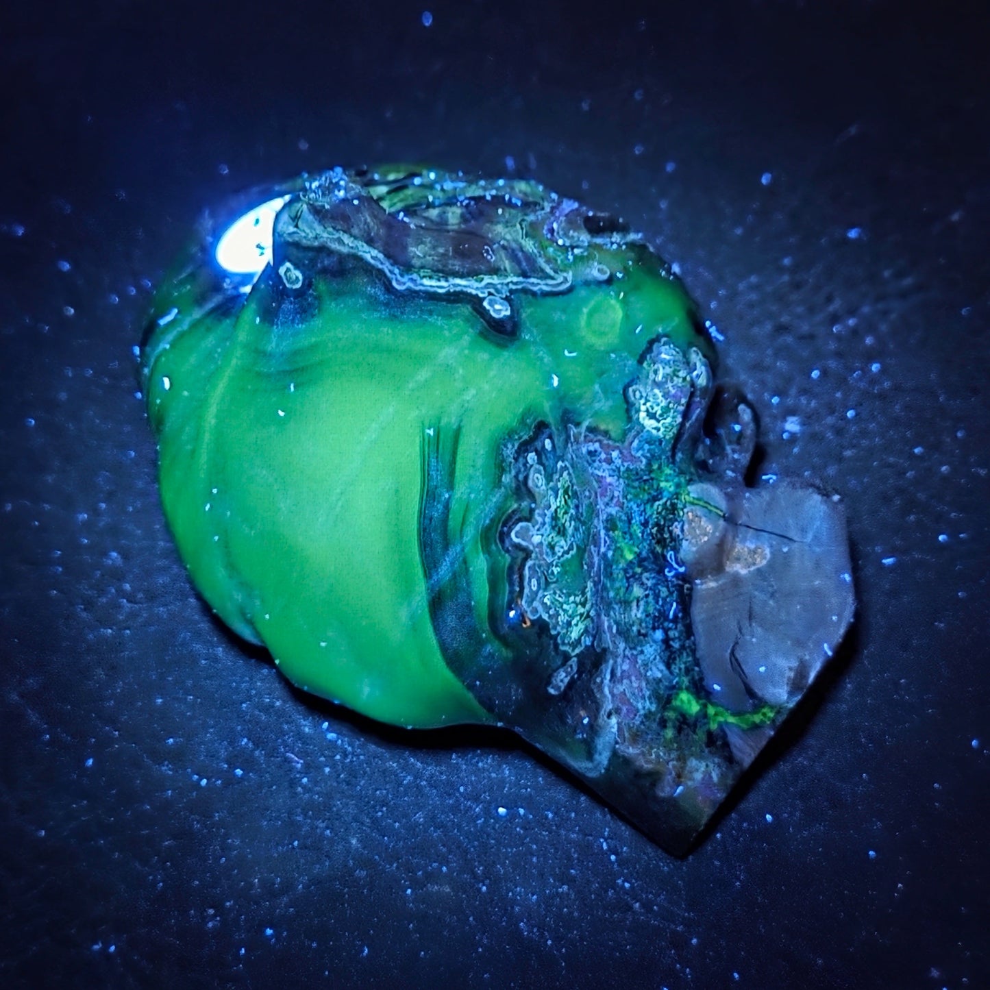 Volcano Agate heart