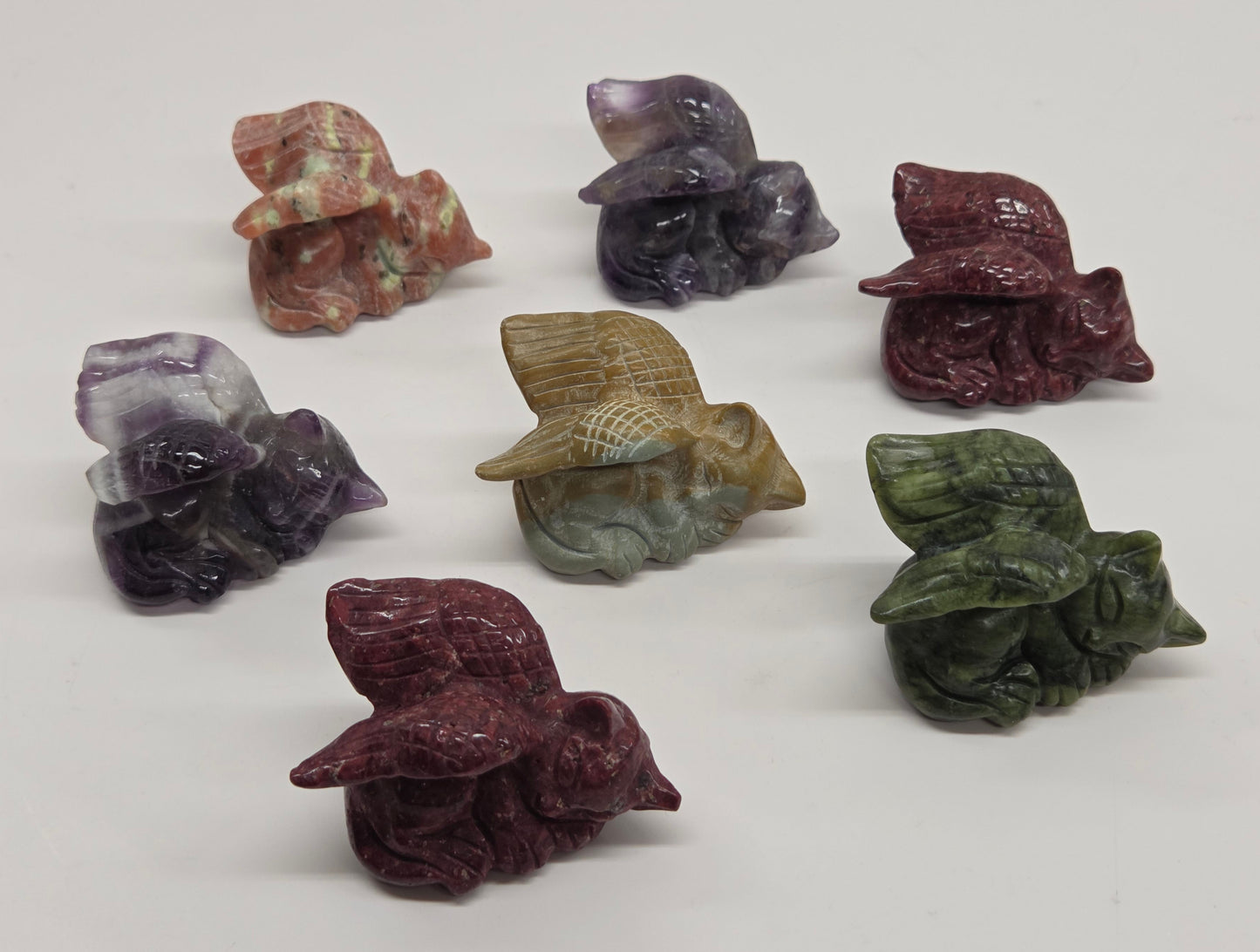 Cat/kitty carving - angel cat (L)