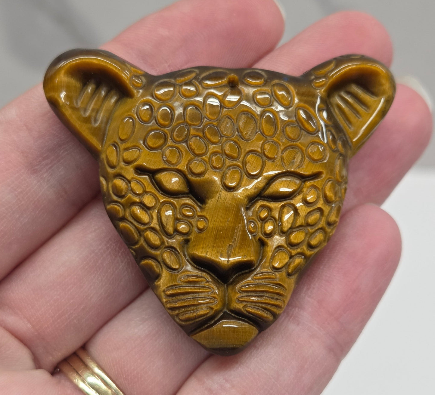 Leopard carving - Tigers Eye