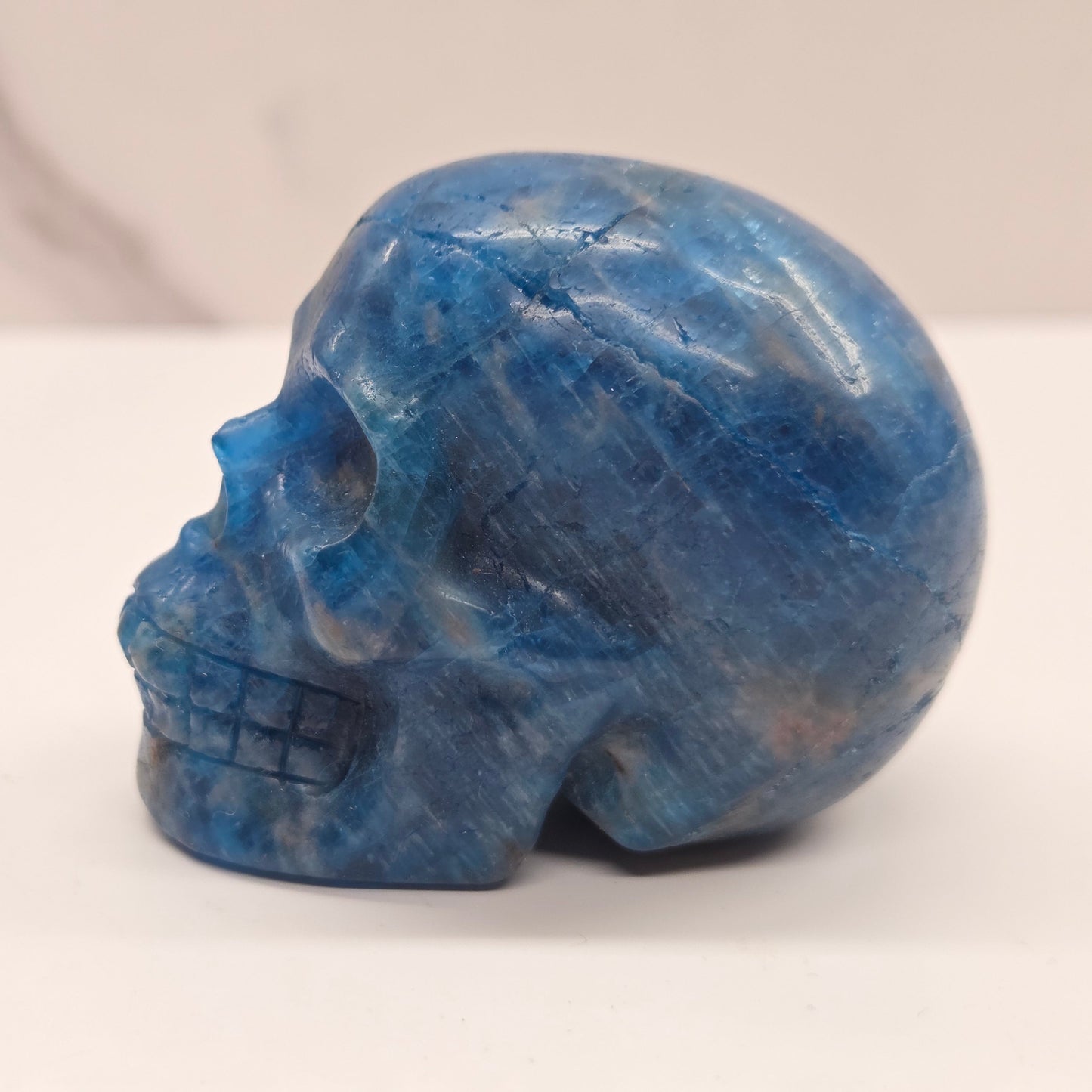 Skull medium - Blue Apatite