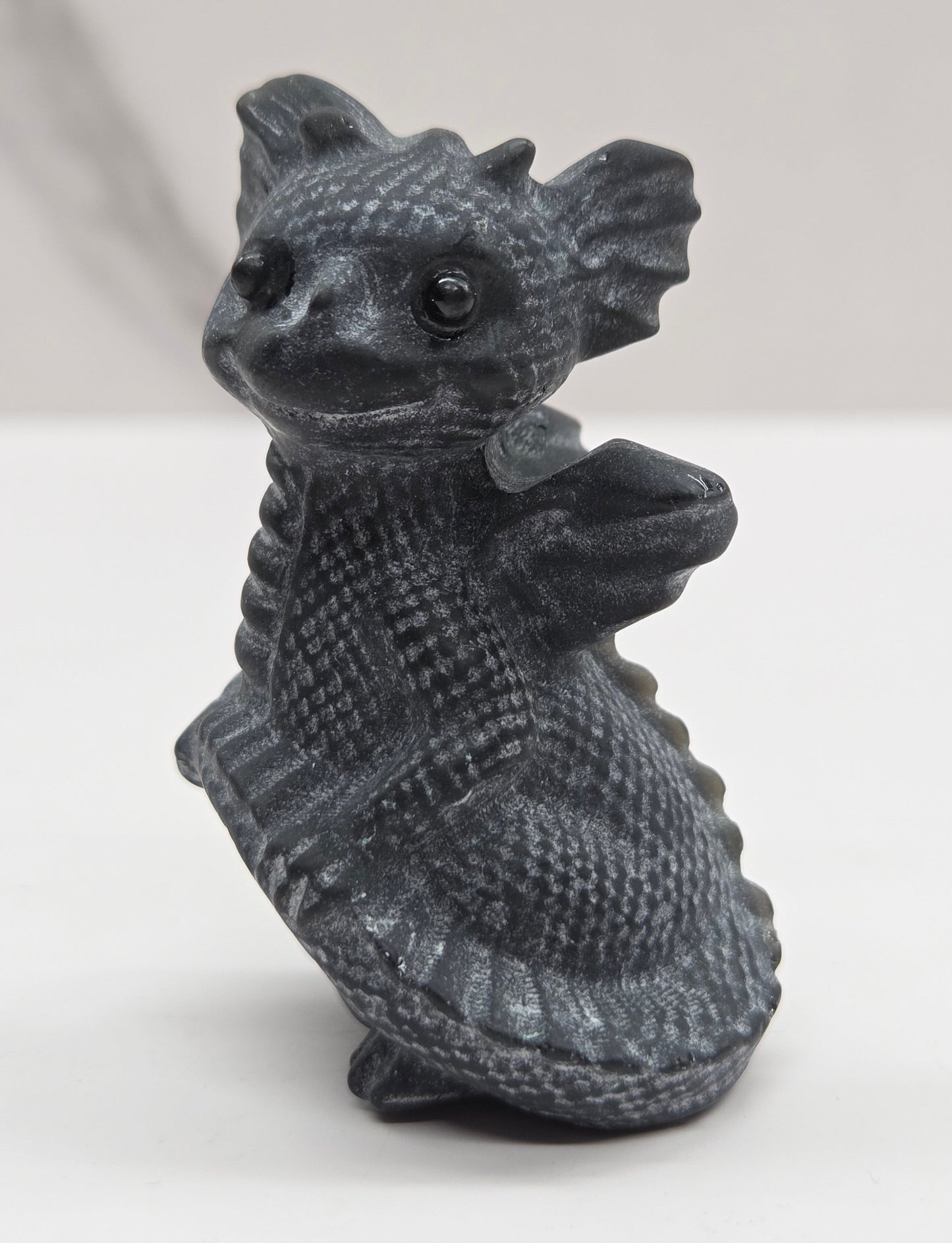 Dragon standing carving (M & L)