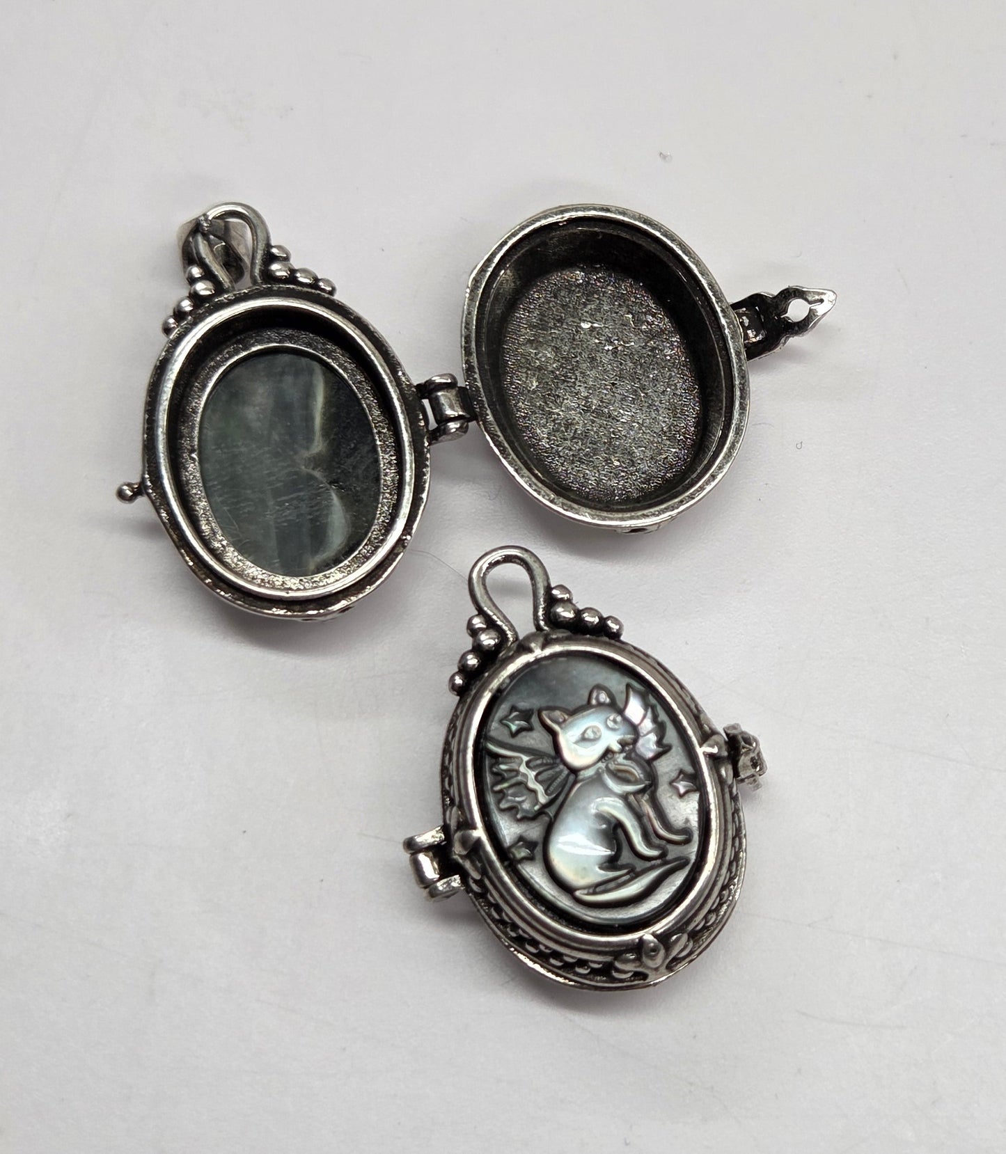 Locket pendant - Cat or Fox