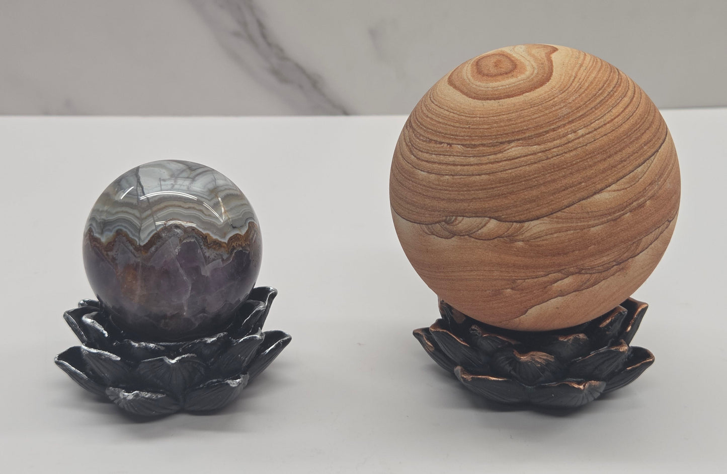 Sphere holder - Lotus flower