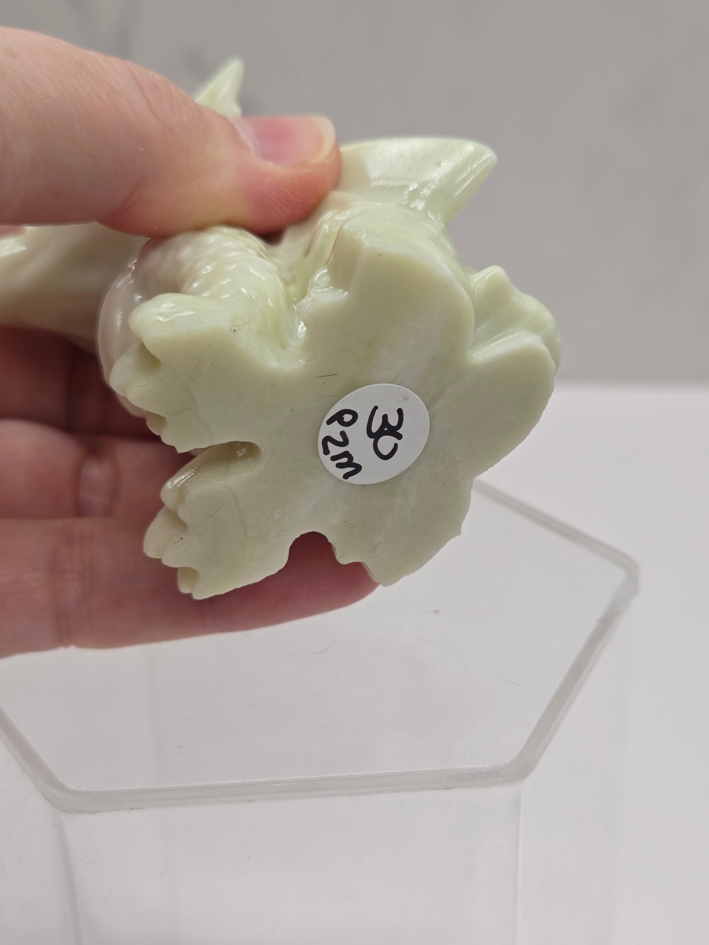 Cute dragon carving (M)