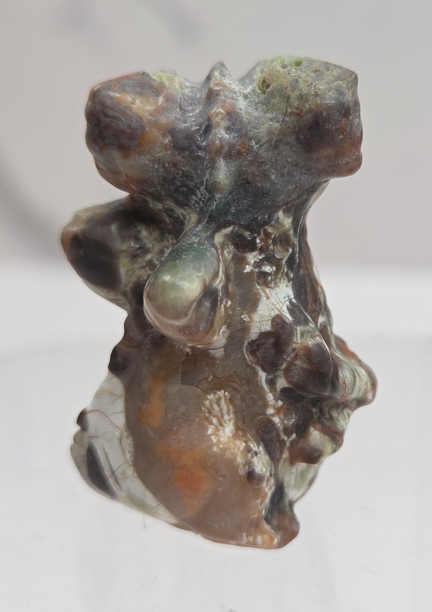 Cute standing dragon carving (S)