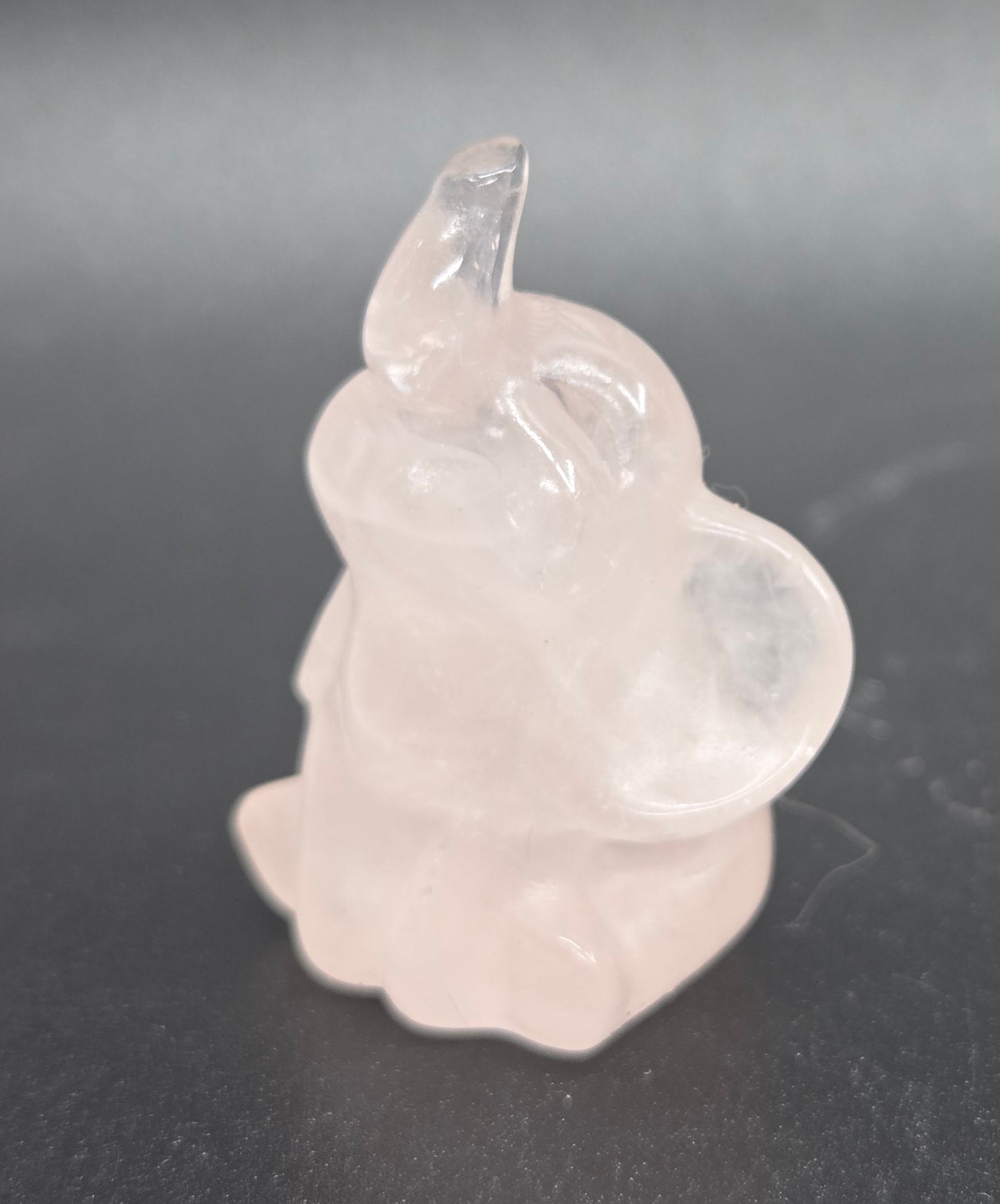 "Dumbo" baby elephant carving (S)