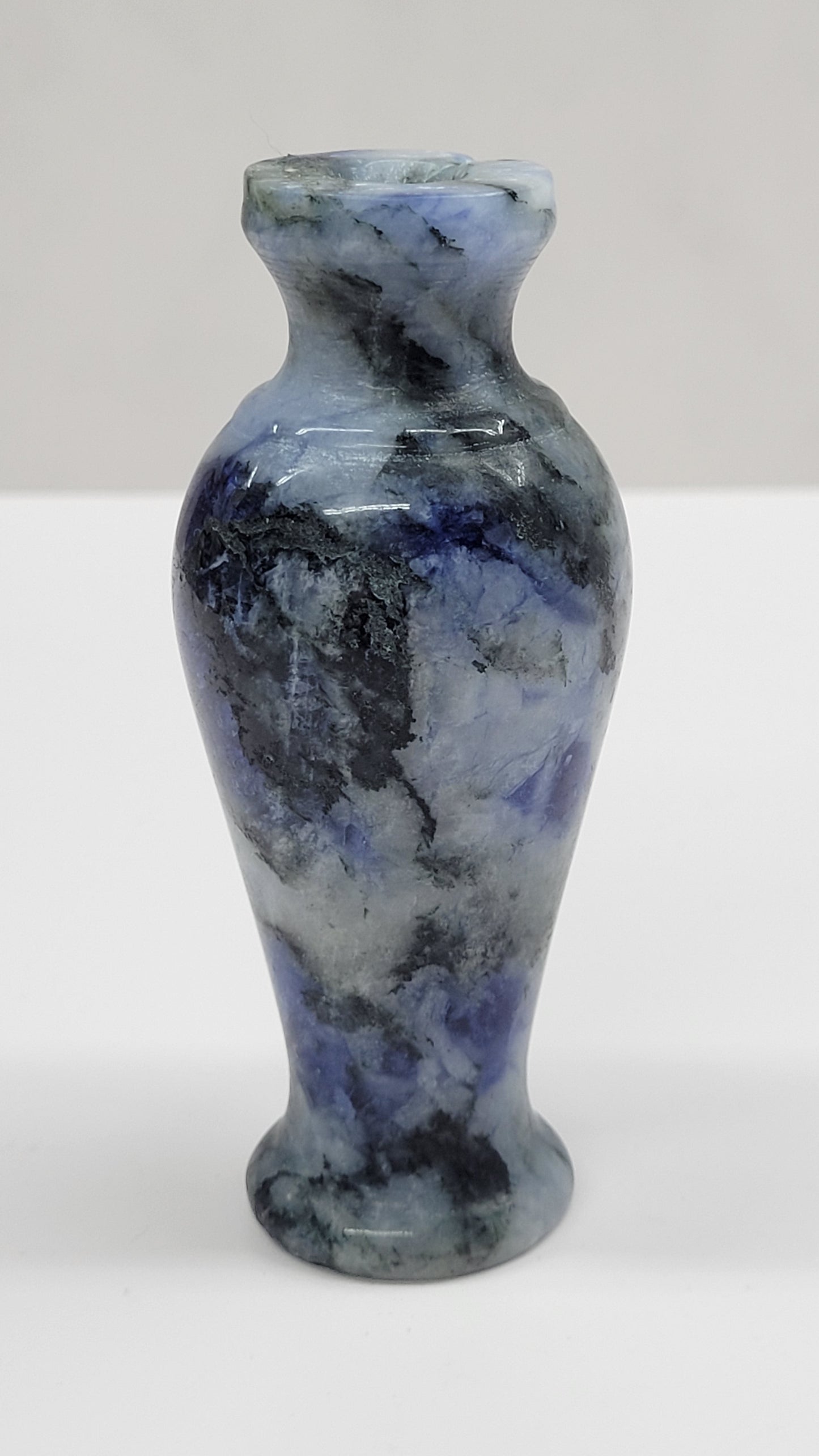 Lazurite vase