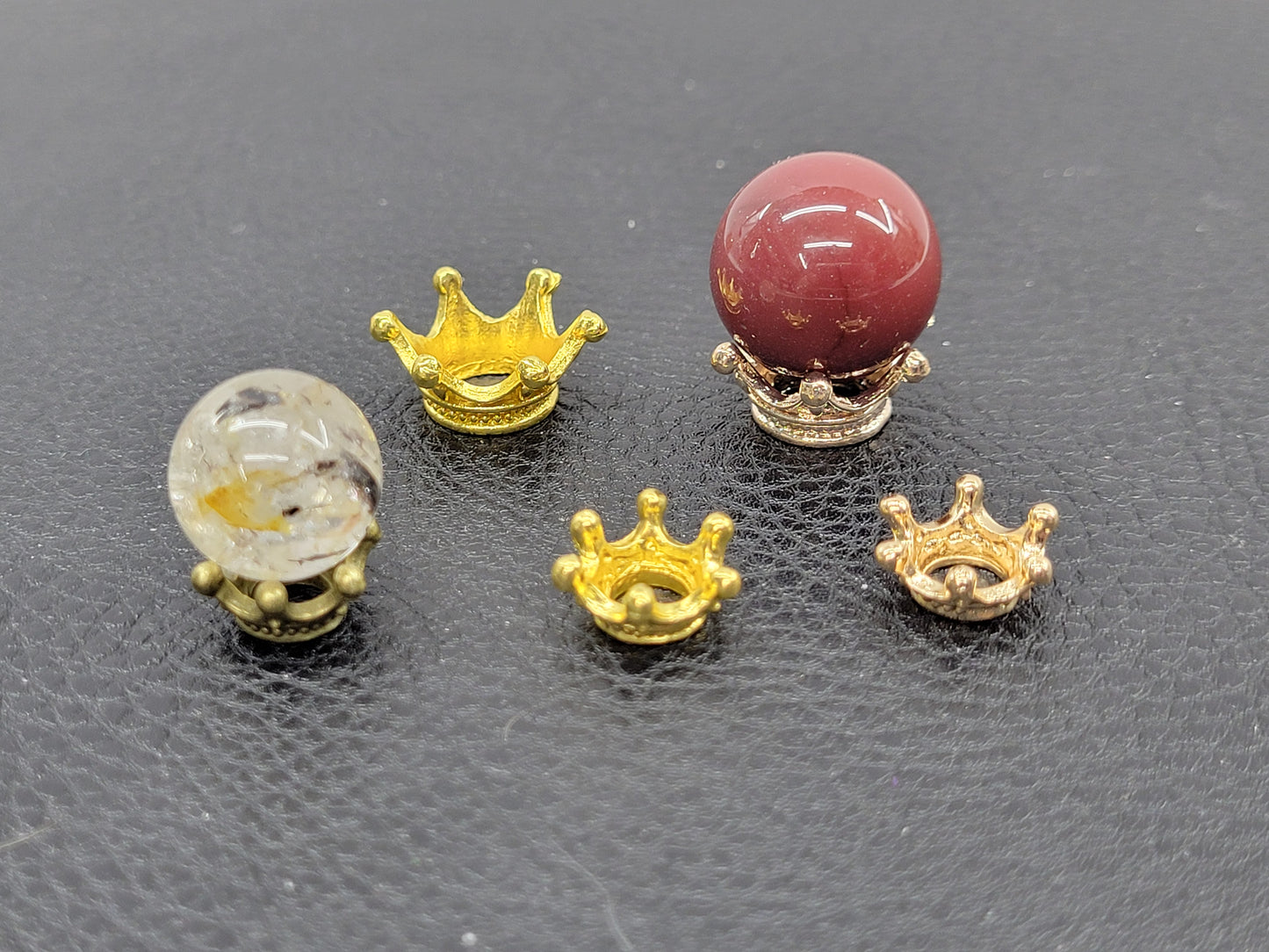 Mini crown sphere stands