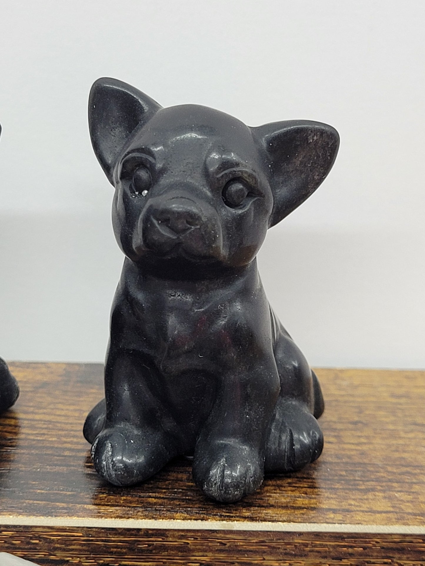 Dog carving - Chihuahua