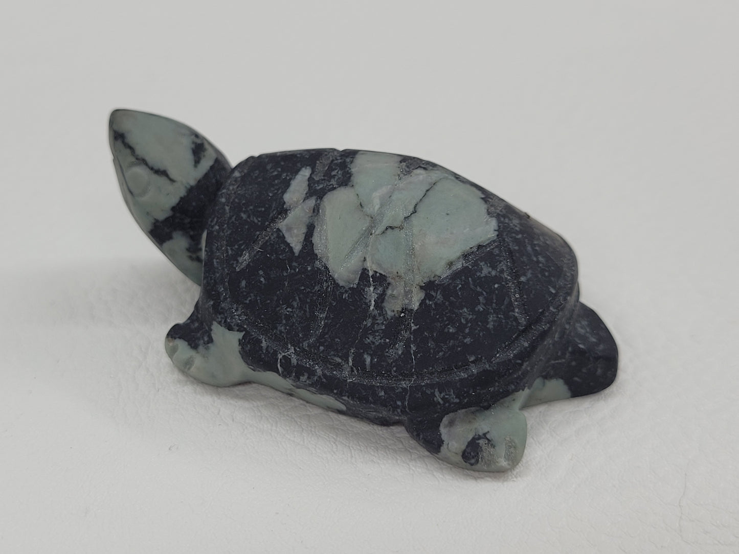 Sea turtle - Peony Stone (medium)