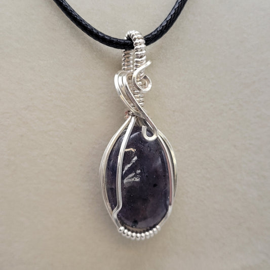 Wire wrapped cabochon necklace - Iolite
