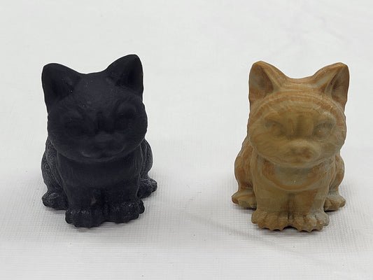 Cute cat/kitty carving (large)