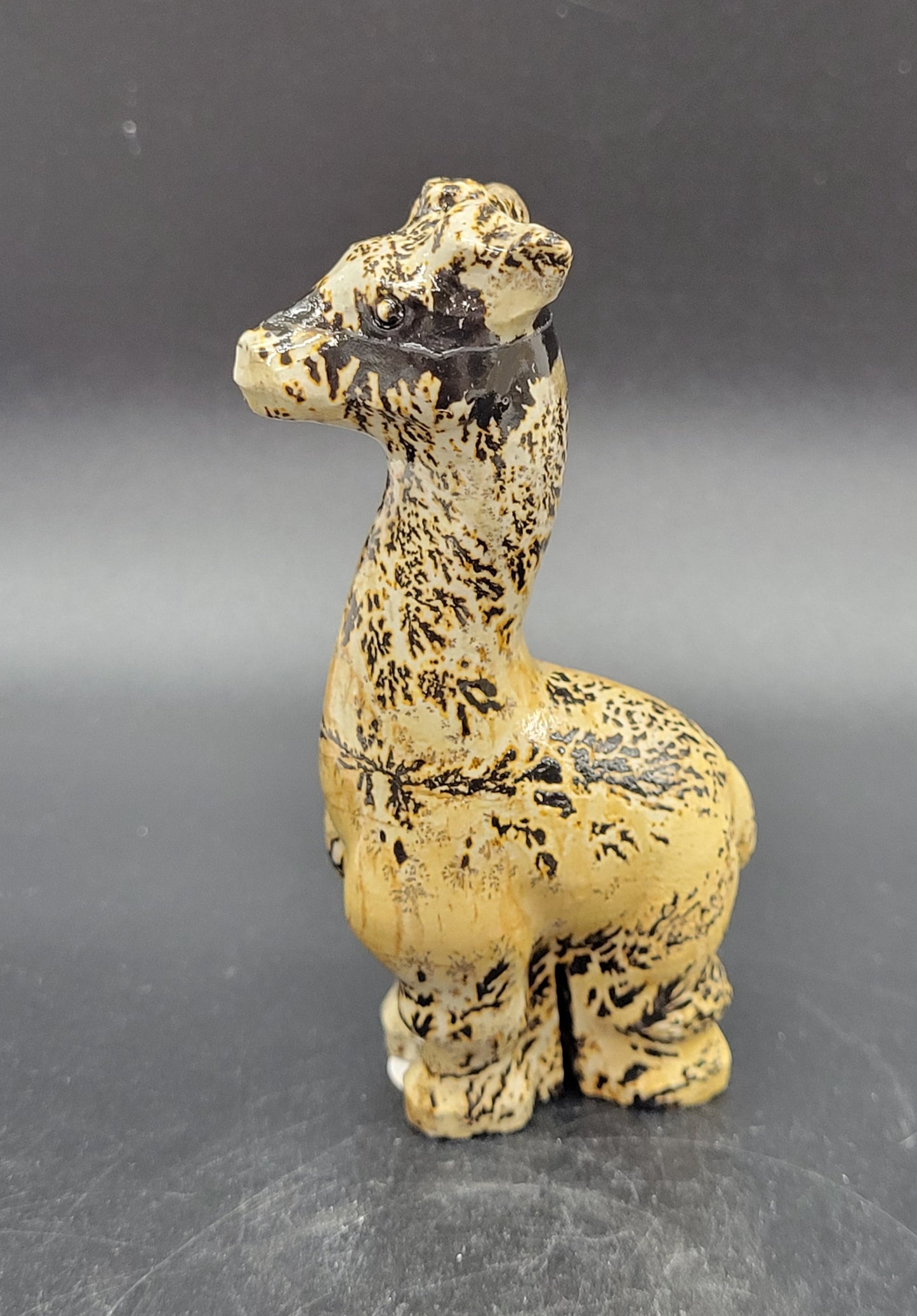 Picture Jasper giraffe carving (small)