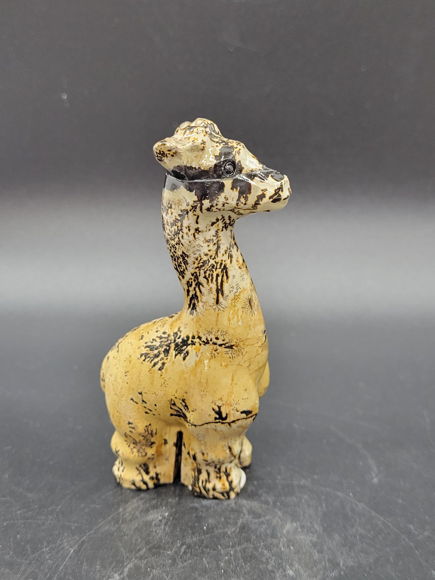 Picture Jasper giraffe carving (small)