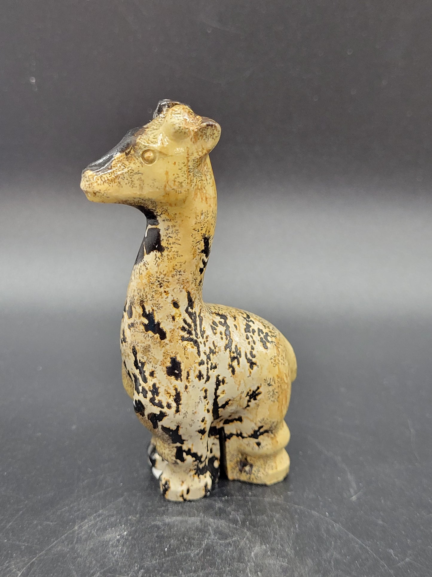 Picture Jasper giraffe carving (small)