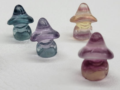 Fluorite mini - cute ghost w/ hat