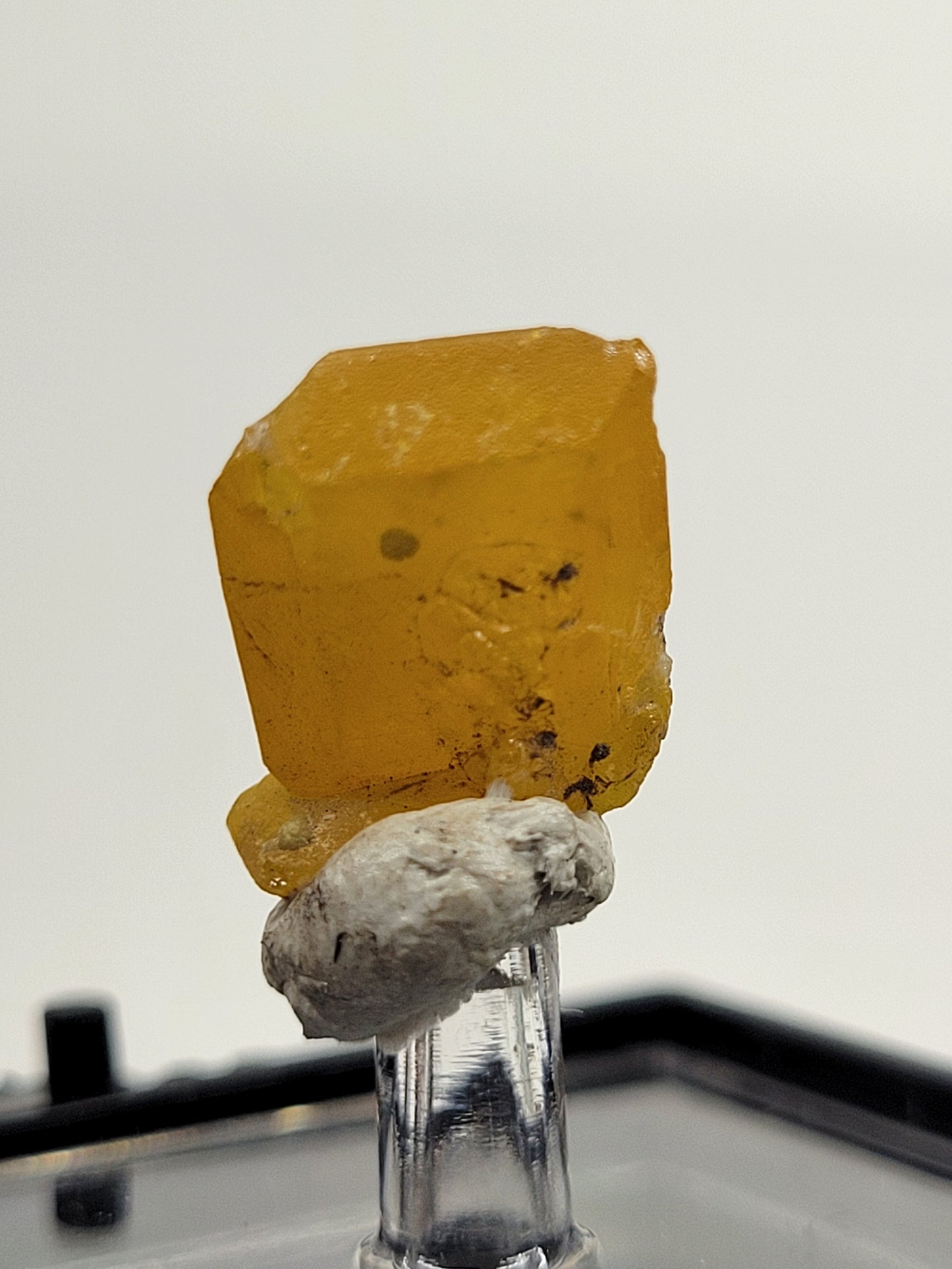 Wulfenite on Mimetite thumbnails