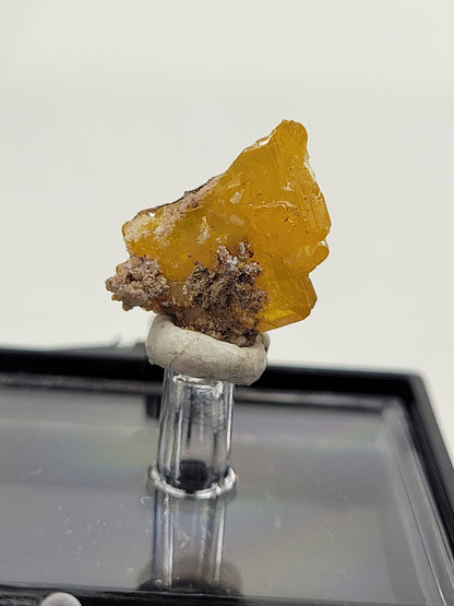 Wulfenite on Mimetite thumbnails