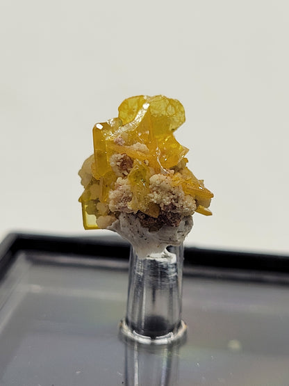 Wulfenite on Mimetite thumbnails